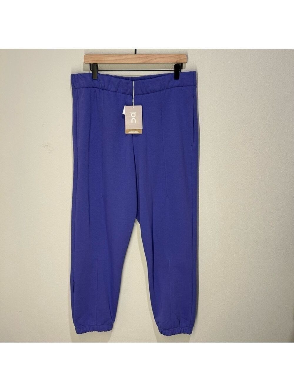 NWT On Cloud Club Sweatpants Purple/Iris Men’s Large Loose Fit